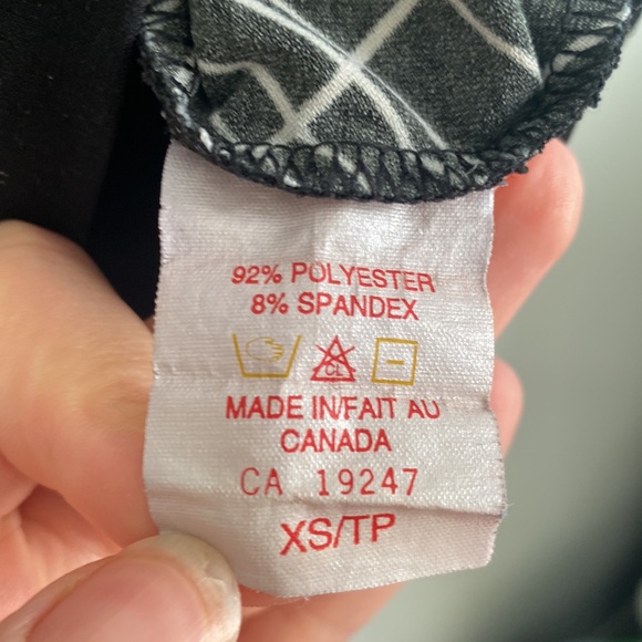 Vintage Robert Kitchen Black and White Graphic Cami 🇨🇦 Made in Canada 🇨🇦 - Picture 4 of 7